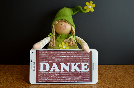 white Samsung smartphone screen displaying Danke thumbnail