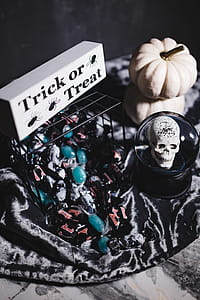 Halloween Decorations thumbnail