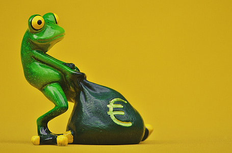 green frog pulling money bag thumbnail