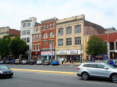 Downtown Reading the buildings and car in Pennsylvania thumbnail