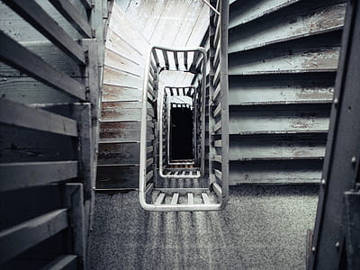 optical illusion of stairs thumbnail