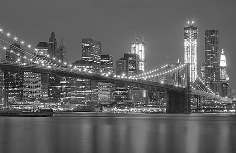 grayscale photo of Brooklyn Bridge in New York thumbnail