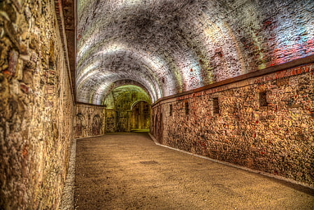 brown brick tunnel thumbnail