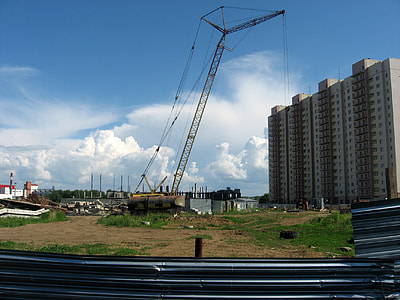 Crane in Novosibirsk, Russia thumbnail
