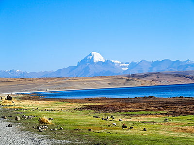 landscape photography of snow-covered mountain thumbnail
