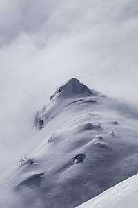 mountain covered with snow thumbnail