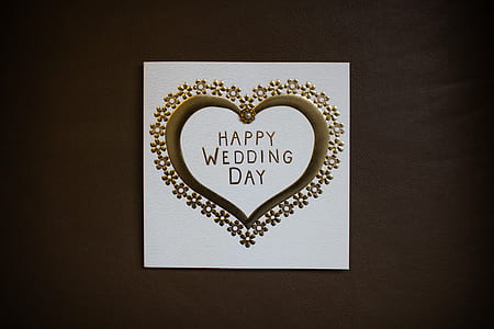 gold and white Happy Wedding Day card thumbnail