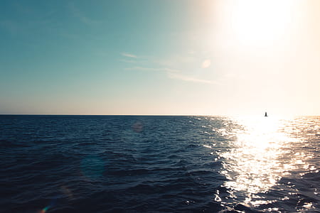 Boat on Body of Water thumbnail