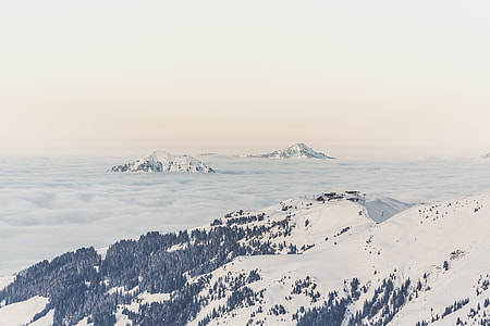 mountain covered in snow thumbnail