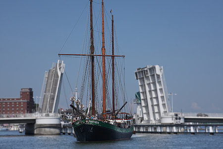 Three Mast Gaff Schooner, Sailing Vessel thumbnail
