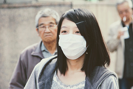 woman wearing mouth mask thumbnail
