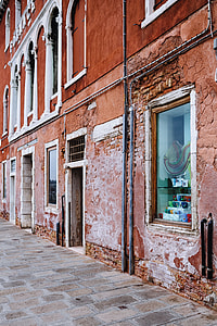 The beautiful and colorful Murano Island, Italy thumbnail