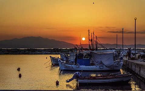 boats on body of water thumbnail