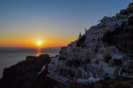 Houses Near the Ocean at Sunset thumbnail
