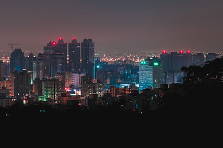 landscape photography of city thumbnail