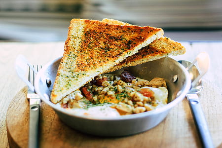 bread with vegetable dish thumbnail