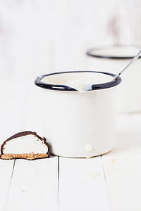 chocolate with cream thumbnail