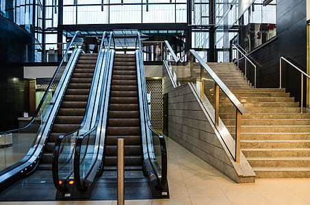escalator thumbnail