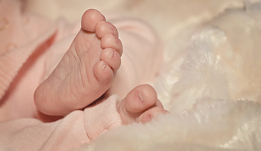 baby's foot thumbnail