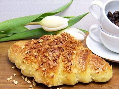 croissant bread thumbnail