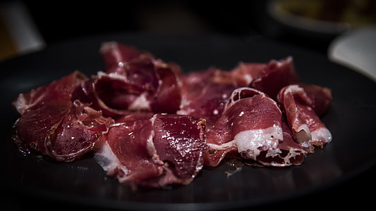 selective focus photography of bacon thumbnail