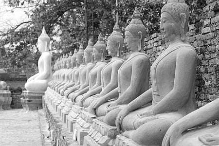 Gautama Buddha statues thumbnail