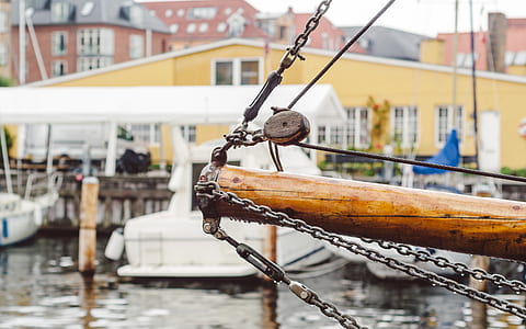 photography of chain thumbnail