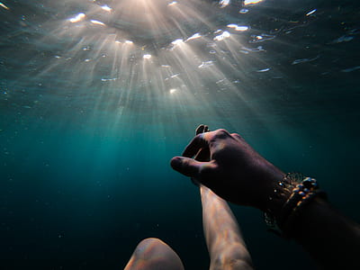 person under water thumbnail