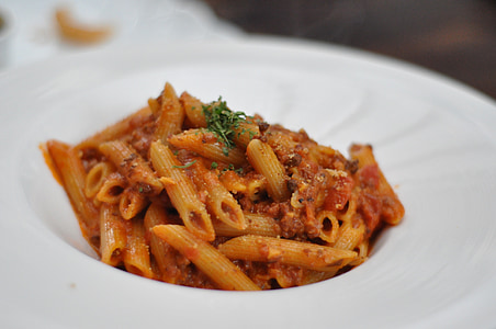 pasta with sauce thumbnail