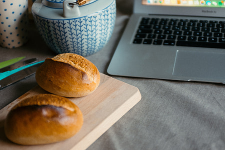Fresh bread thumbnail