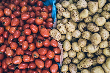 bunch of tomatoes and potatoes thumbnail