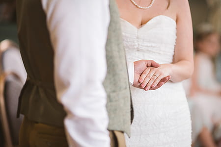 woman wearing white sweetheart dress thumbnail