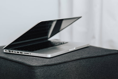 Silver Apple Macbook thumbnail