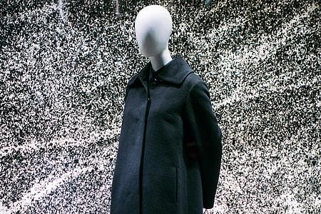 Fashion mannequin thumbnail