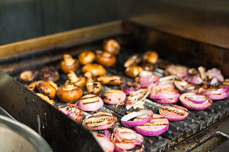 grilled onion on griller thumbnail