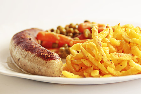 plate of sausage and chips thumbnail