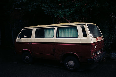Old camper van thumbnail