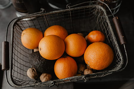 Fresh oranges thumbnail