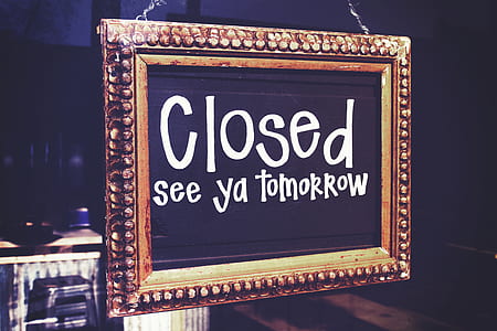 black sign showing Closed thumbnail