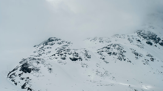 mountain covered in snow thumbnail