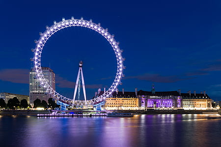 landscape photography of Ferris wheel thumbnail