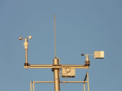 close-up photography of corded electronic device thumbnail