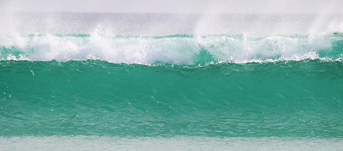 photography of wave body of water thumbnail