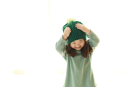 toddler in green top thumbnail