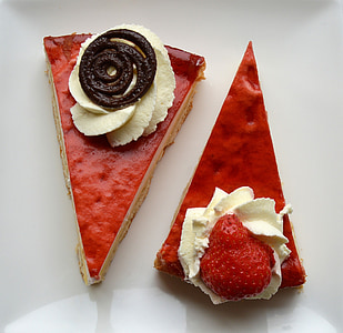 two slice of strawberry cakes thumbnail