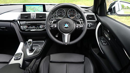 photo of black BMW steering wheel thumbnail