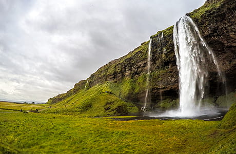 Waterfalls in Iceland - Cascate in Islanda thumbnail