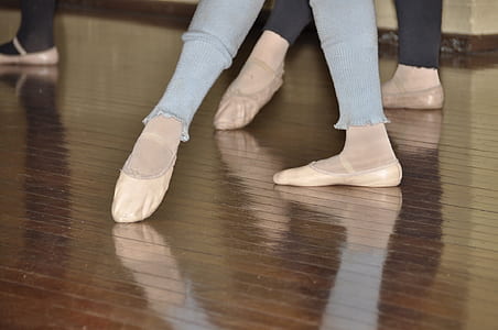 brown wooden flooring thumbnail