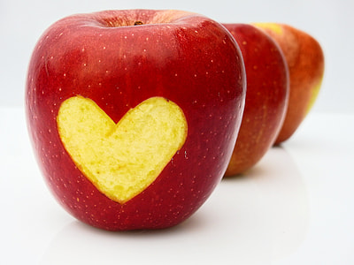apple fruits thumbnail