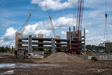Building Construction with Cranes thumbnail